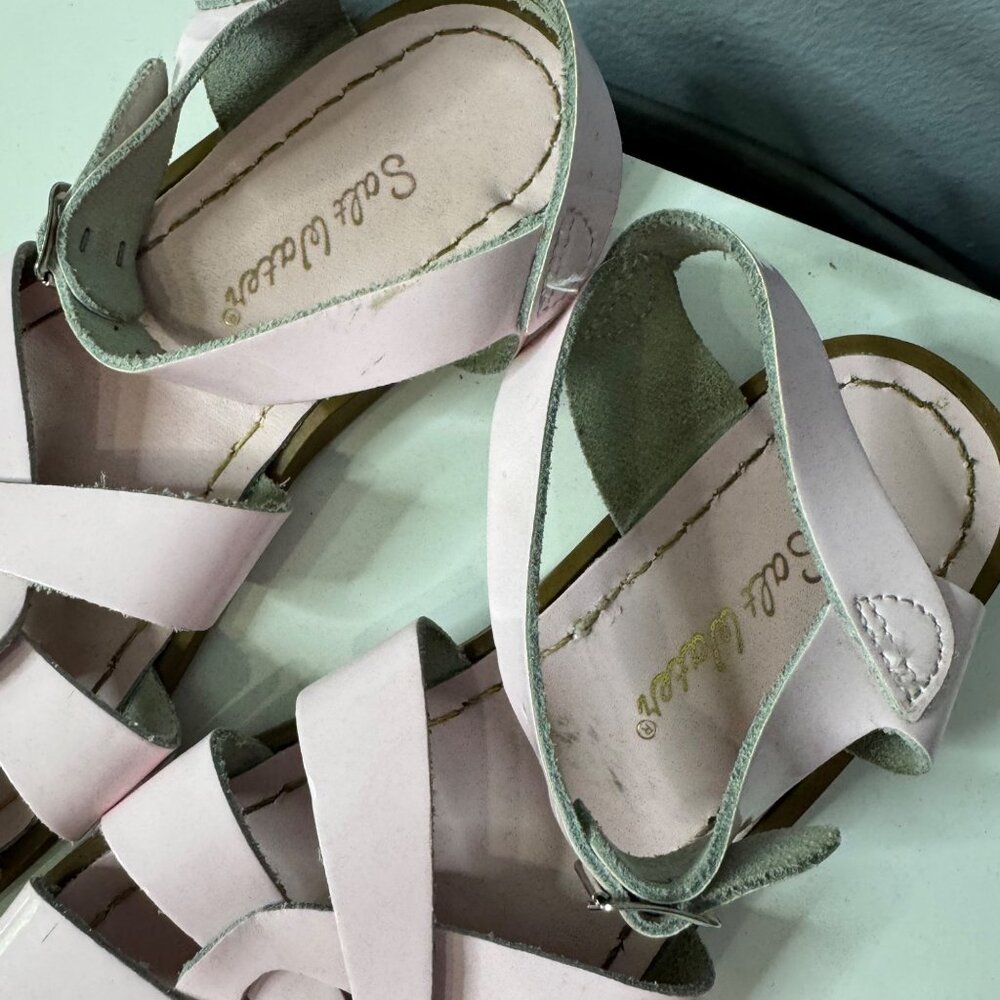 SALT WATER patent light pink sandals size youth 4 - Picture 4 of 7